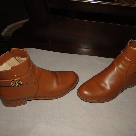 Michael Kors - Picture 3 of 5